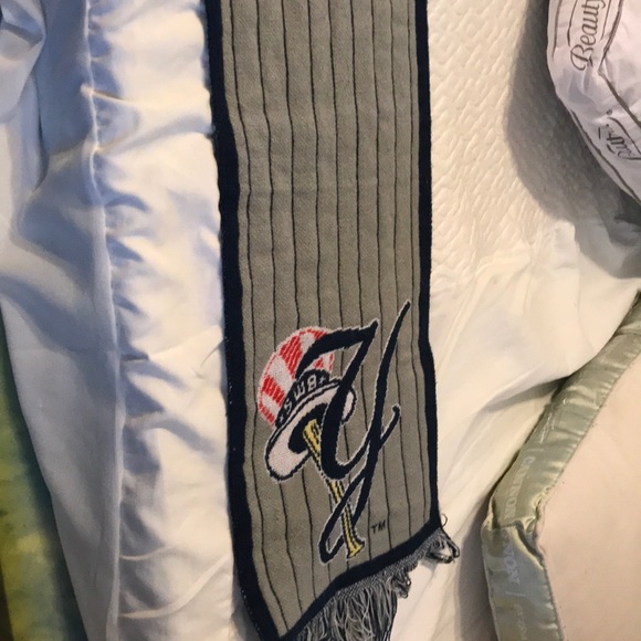 Scarf - Picture 2 of 4